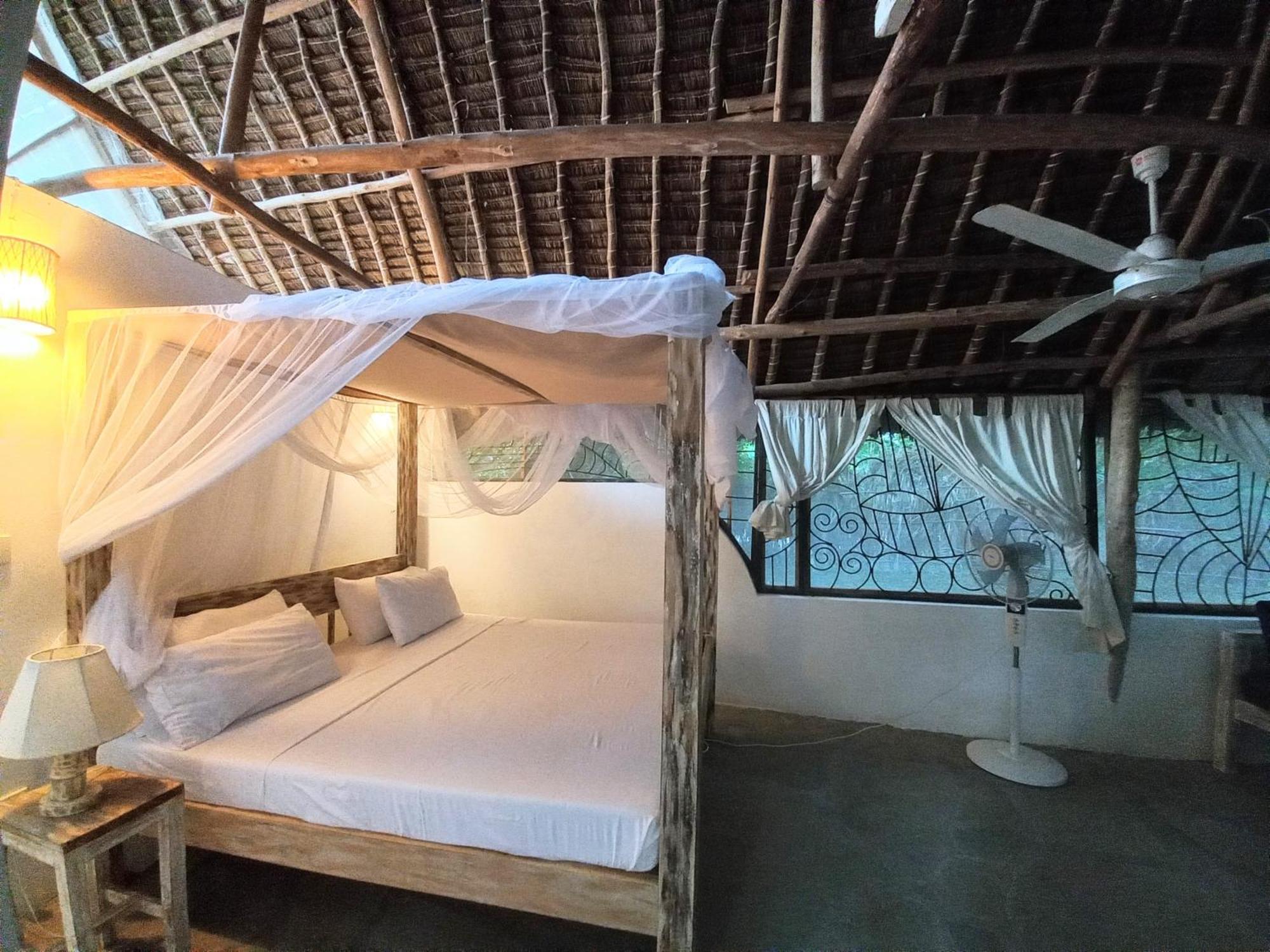 Watamu Beach Cottages B&B 객실 사진